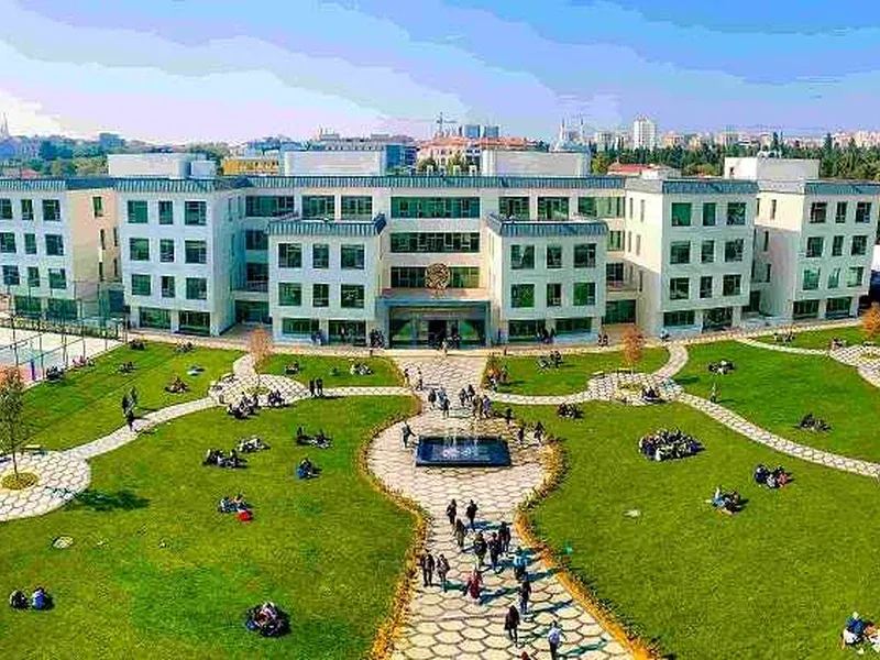 الحرم الجامعي — جامعة البيروني